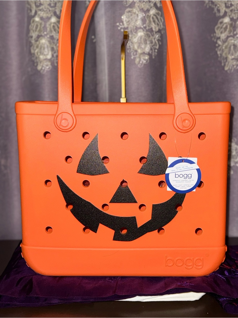 NWT Limited Edition Baby Bogg "Bogg-O-Lantern" Halloween Pumpkin Tote Bag - Picture 2 of 6